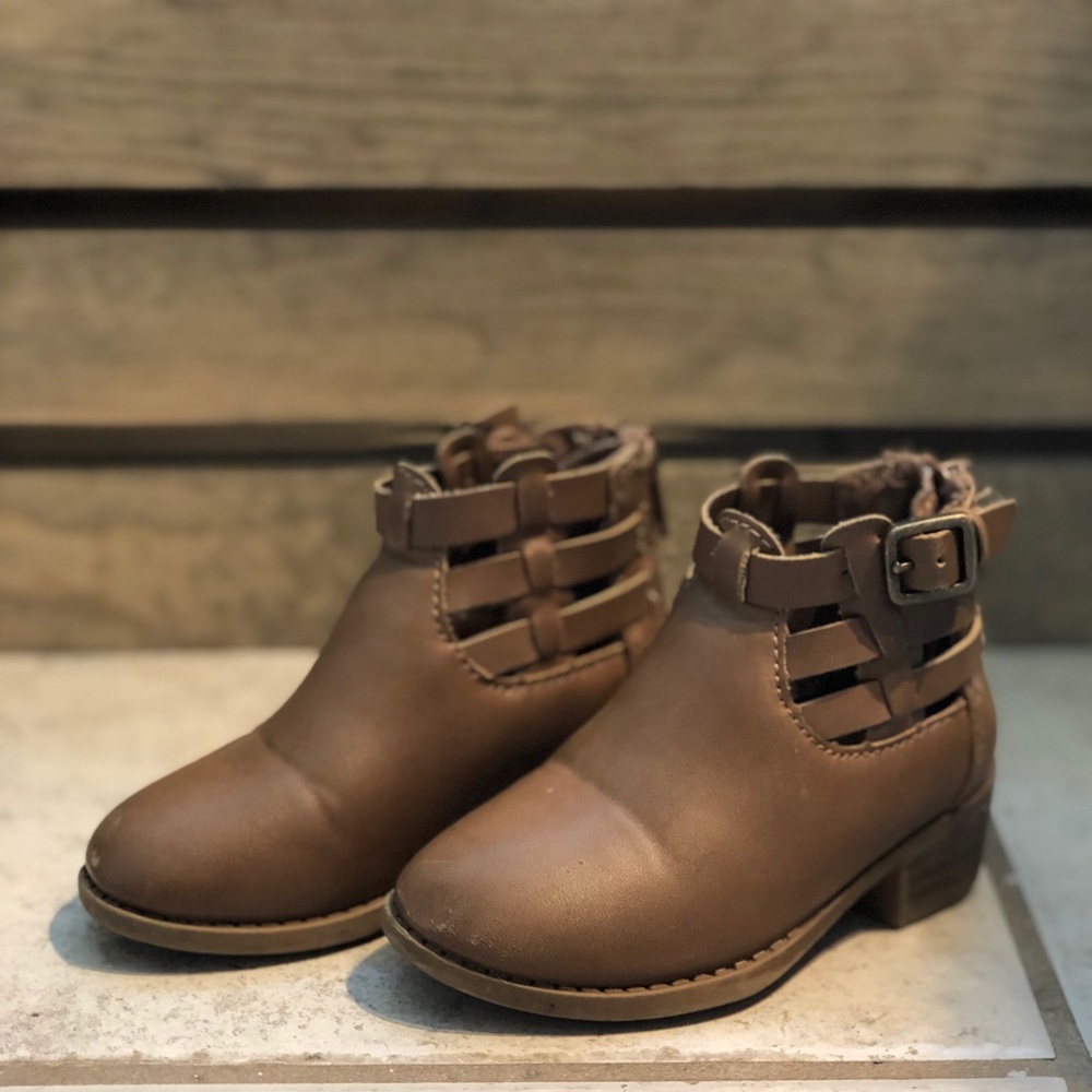 American Eagle by Payless toddler boots 🍋